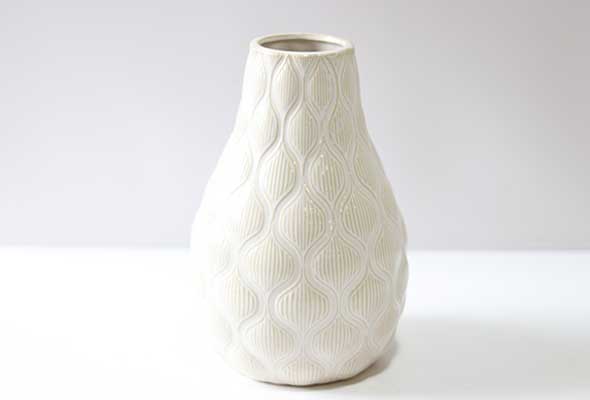 WHITSTABLE - EMBOSSED VASE 03