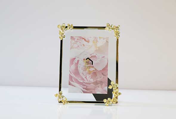 Pretty Garden Small Flower photo frame 5x7