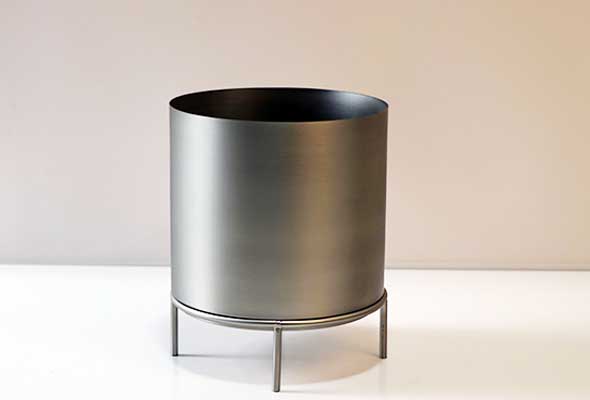 Hotel Luxe Short planter with stand